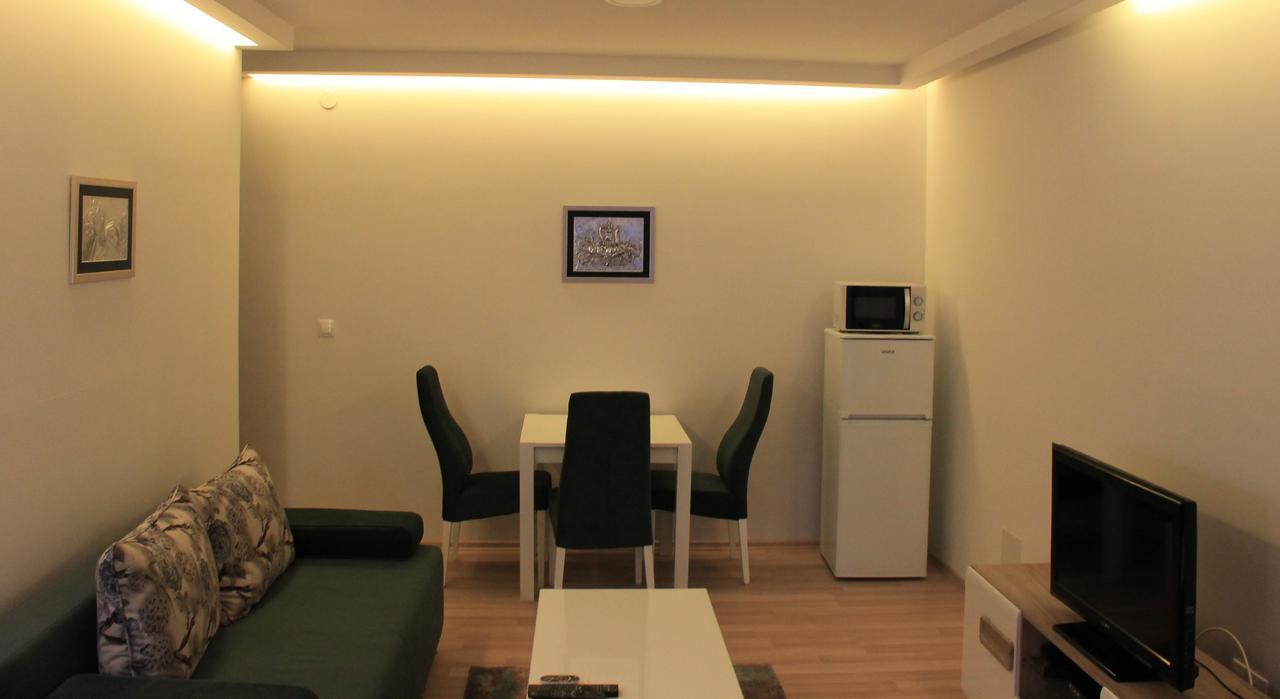 "E&S" Apartment โมสตาร์ ภายนอก รูปภาพ