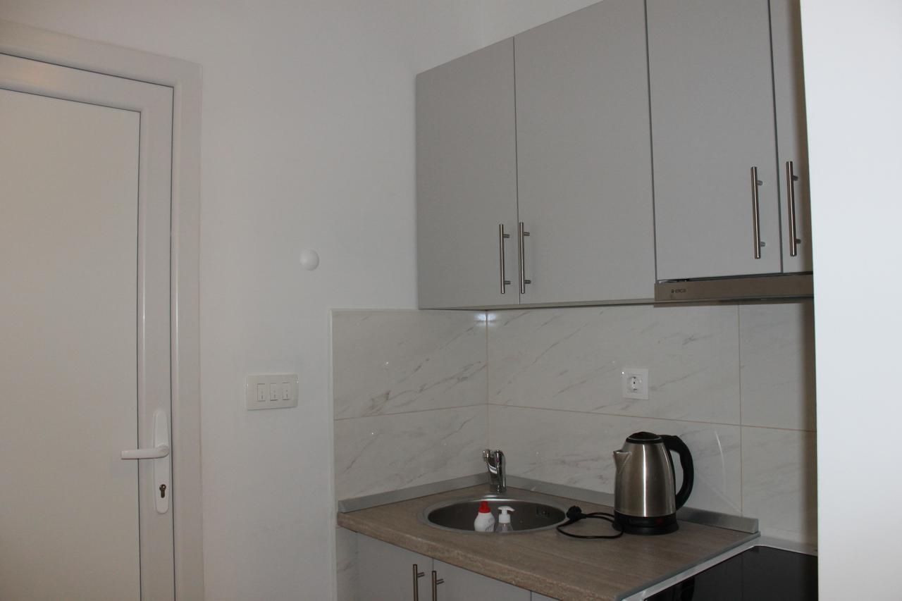 "E&S" Apartment โมสตาร์ ภายนอก รูปภาพ