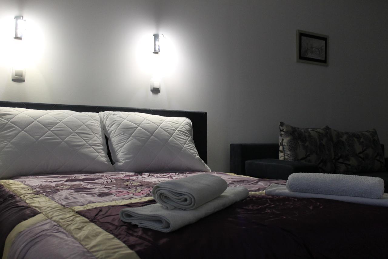 "E&S" Apartment โมสตาร์ ภายนอก รูปภาพ